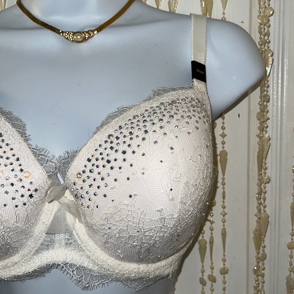NWT bridal bra VS 34DDD /F crystals and white lace - Picture 7 of 17